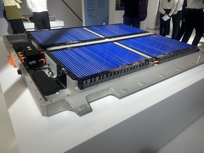產(chǎn)能過剩隱現(xiàn)、加速出海受阻!中國動力電池企業(yè)何以"續(xù)航"全球?